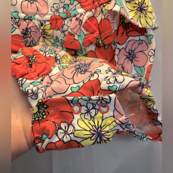 Baby Cat & Jack orange/yellow/pink floral romper with snaps, 6-9 M - Picture 3 of 7